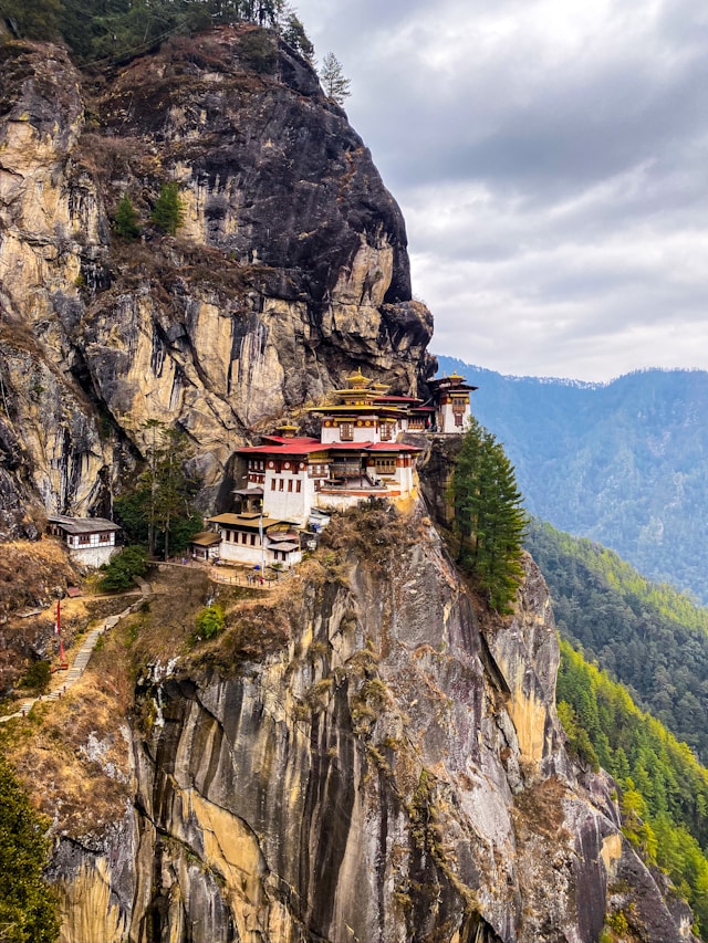 bhutan trip from kolkata price